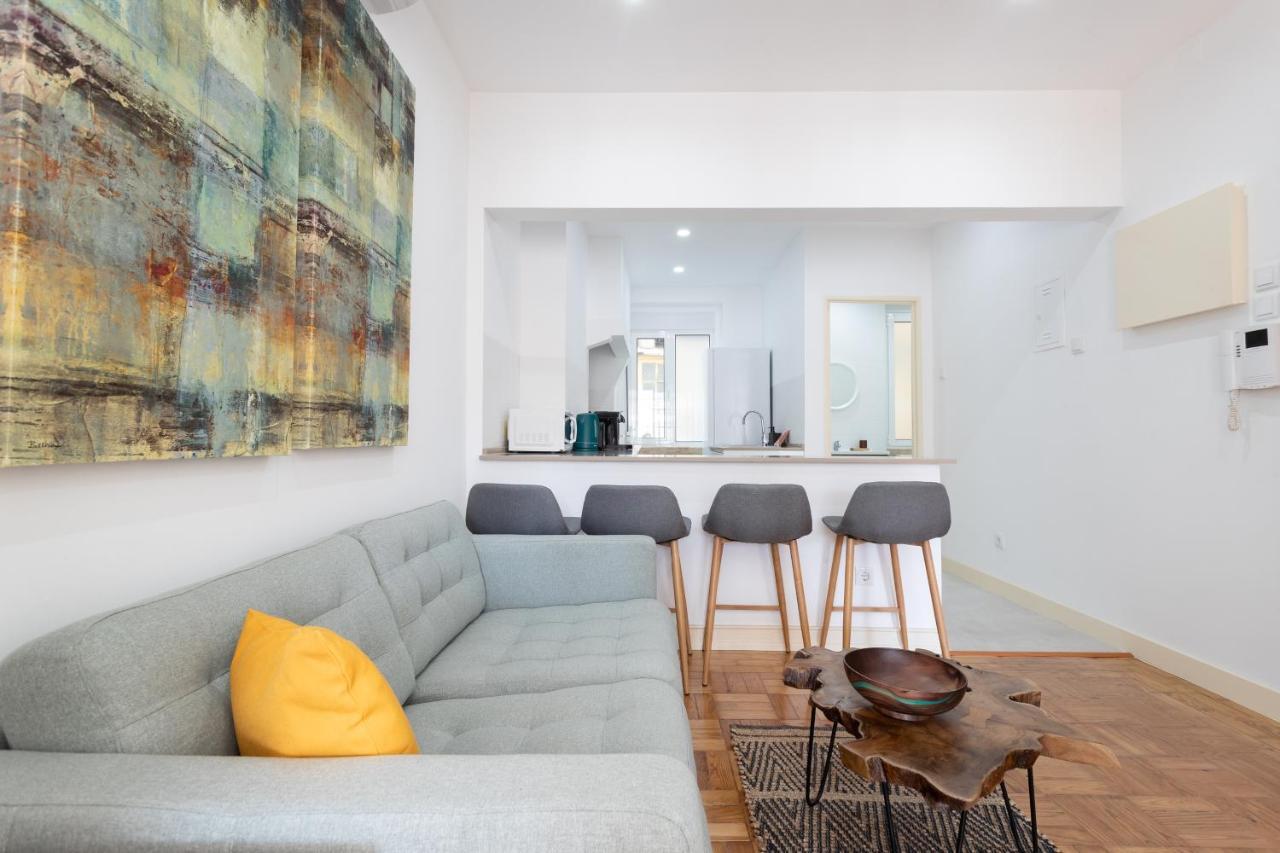 Flh Downtown Central Flat With Balcony Lisbon Bagian luar foto