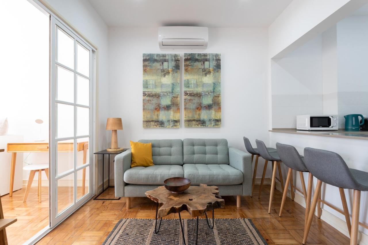 Flh Downtown Central Flat With Balcony Lisbon Bagian luar foto