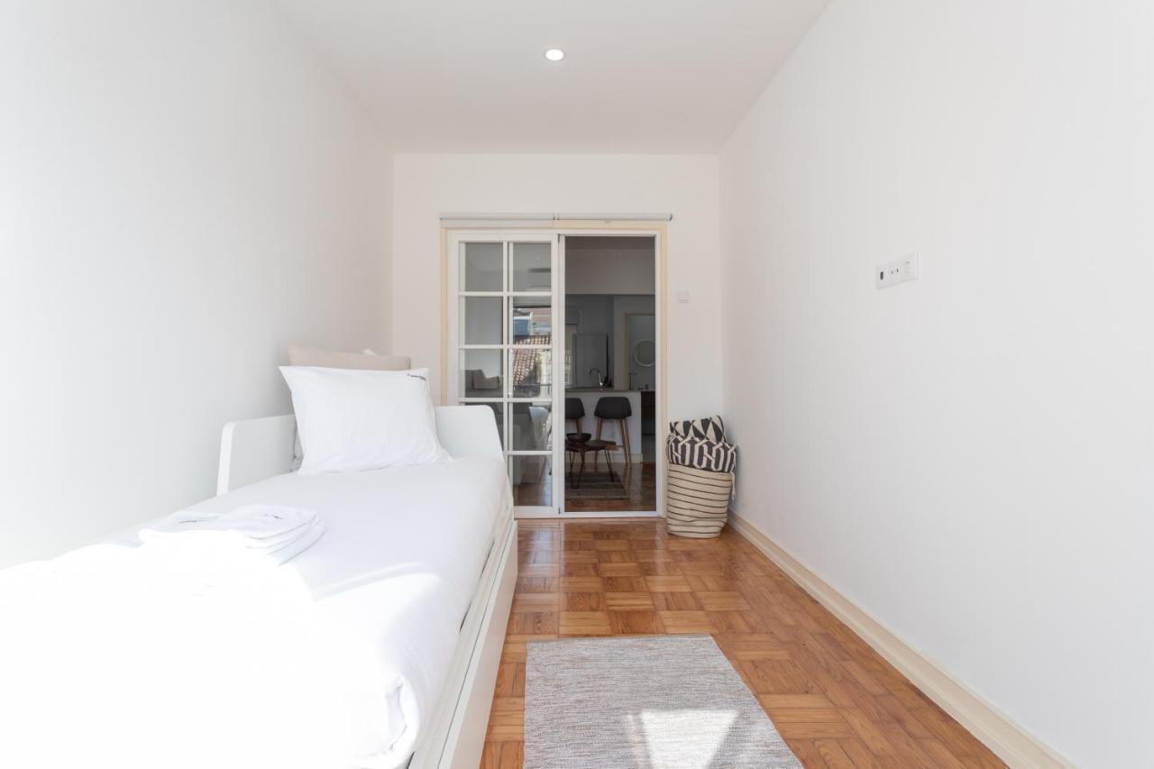 Flh Downtown Central Flat With Balcony Lisbon Bagian luar foto