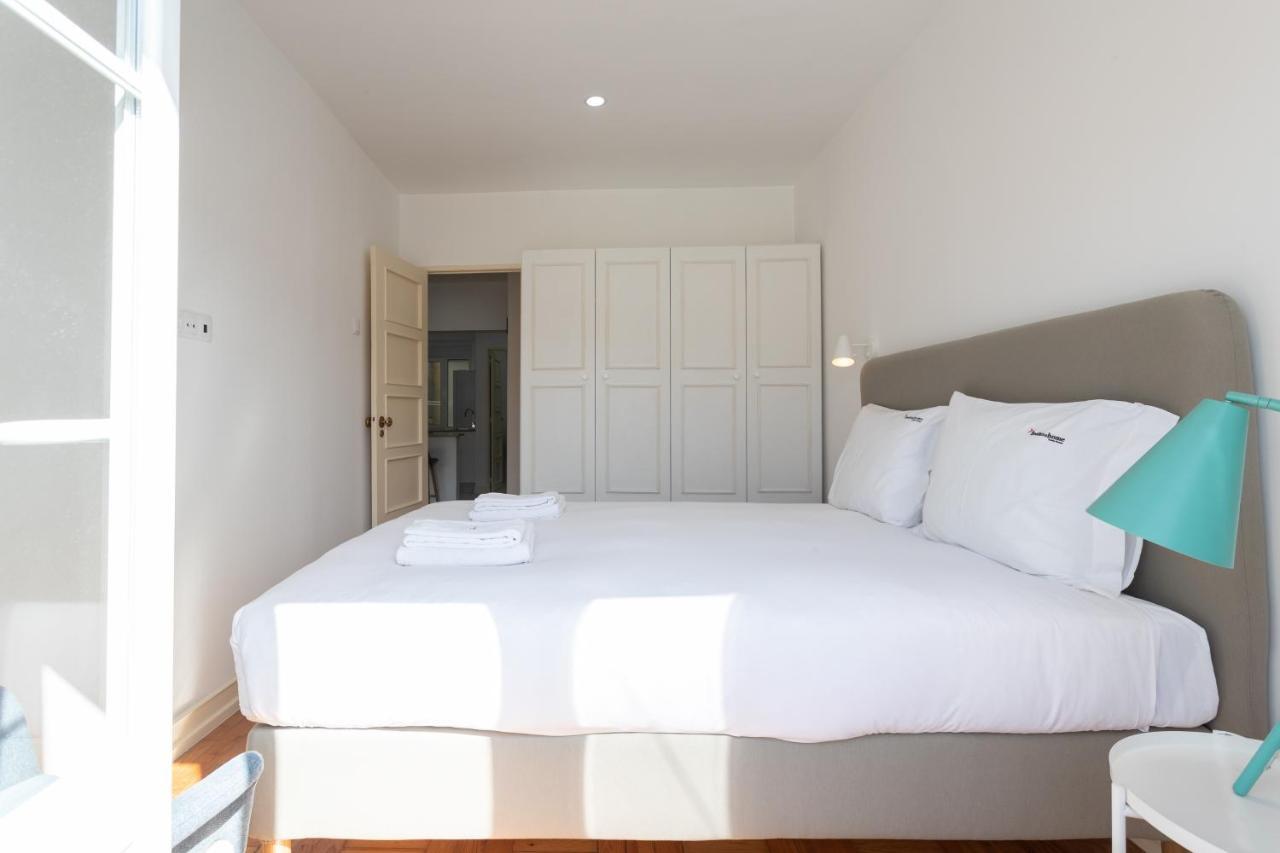 Flh Downtown Central Flat With Balcony Lisbon Bagian luar foto